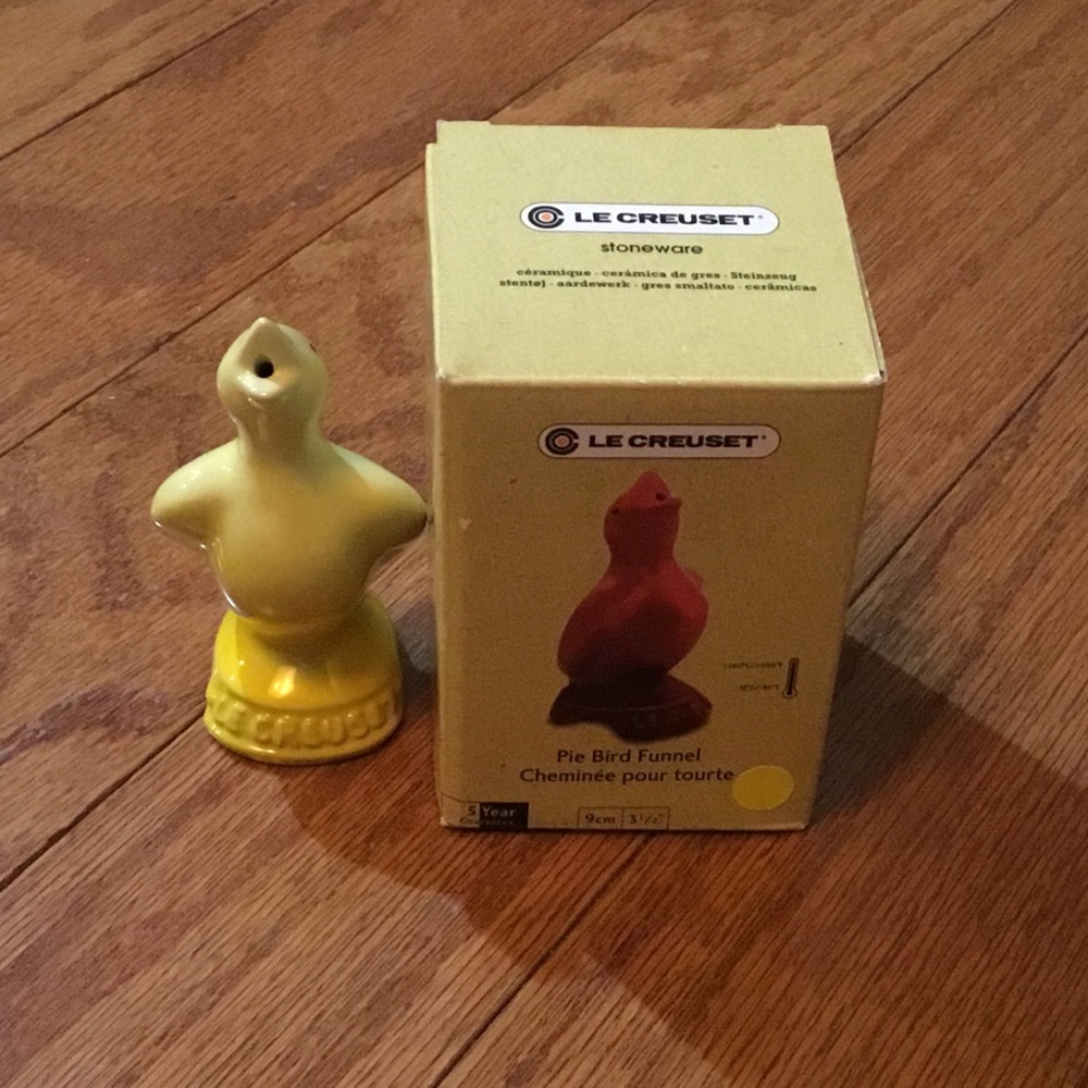 Le Creuset Stoneware Pie Bird (Soleil)